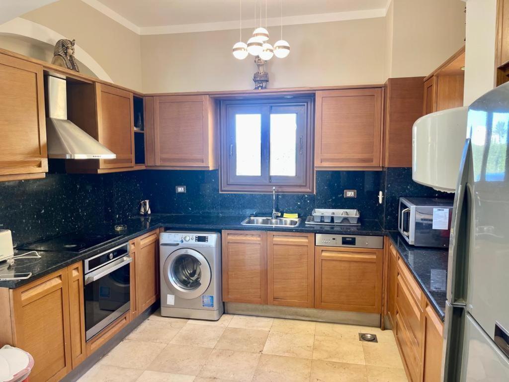 Y 140 Wast Golf Heated Private Pool Willa Hurghada